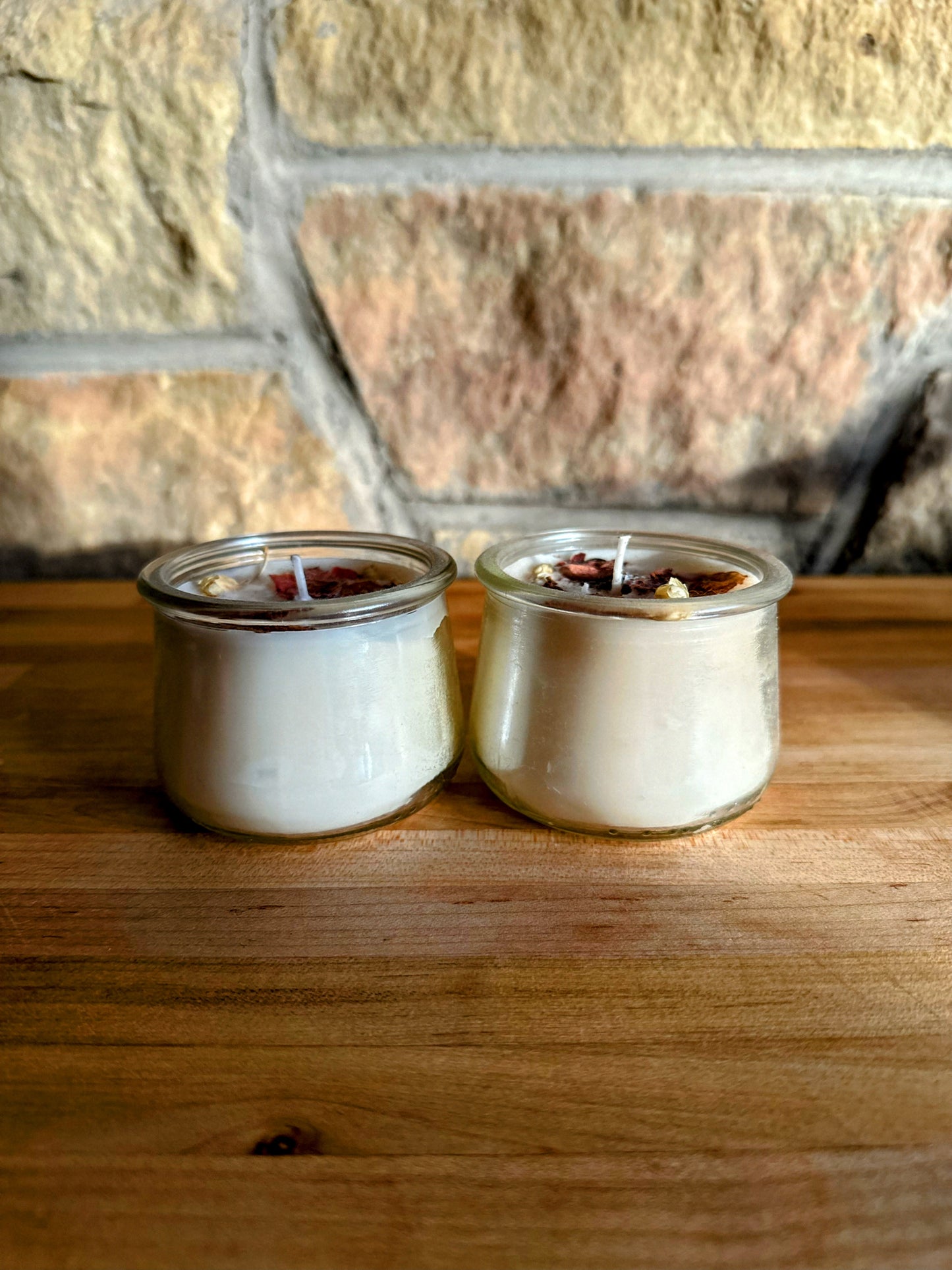Set of two small candles